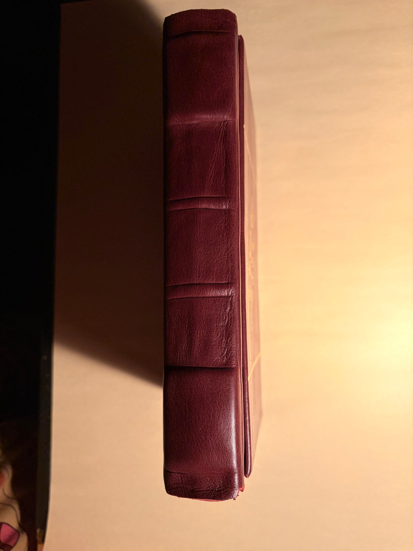 Wine red nat. Leather trifold journal 400pages